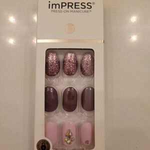 imPRESS Glitter and Pastel Press-On Manicure